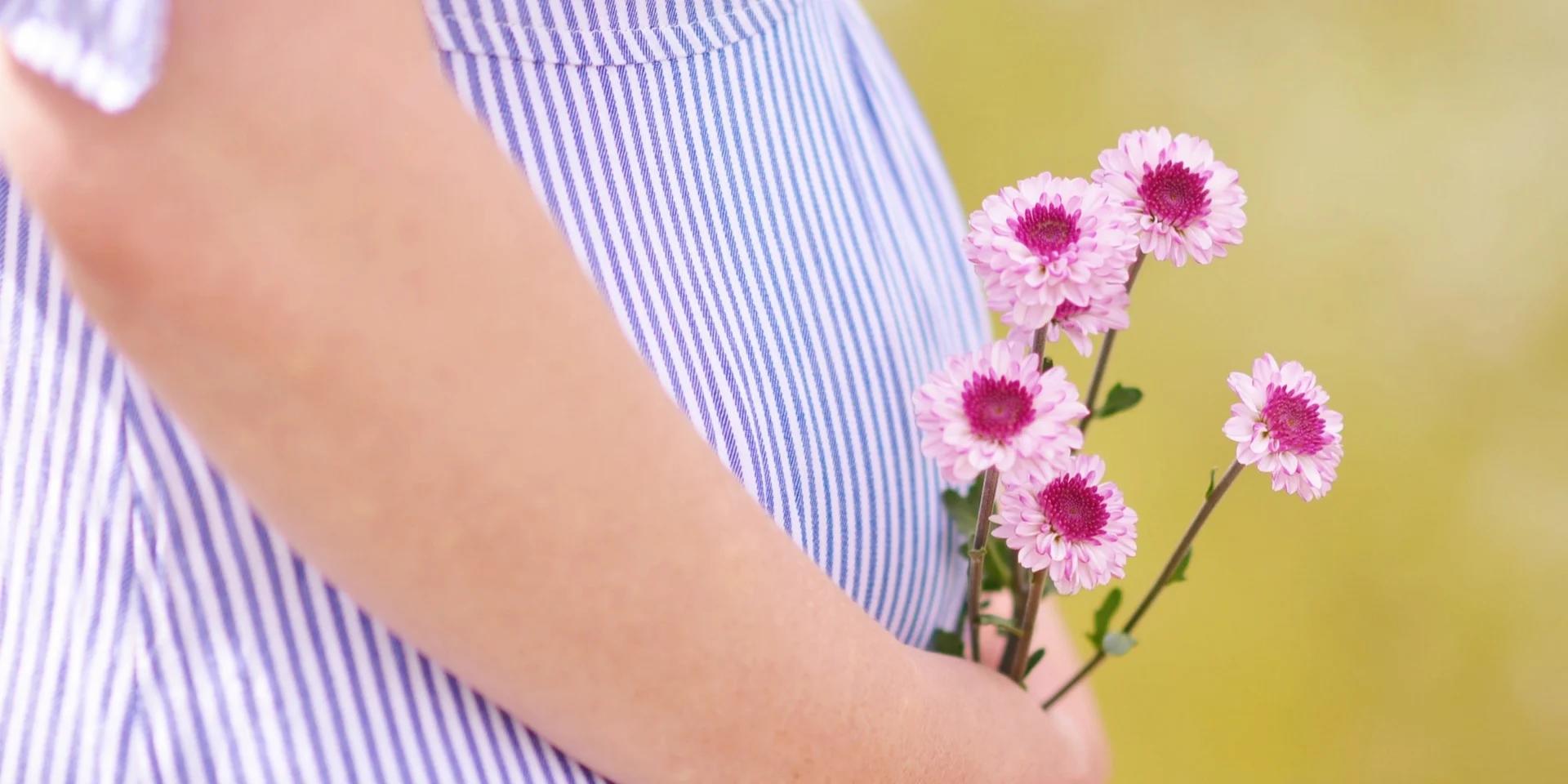 surrogate qualifications